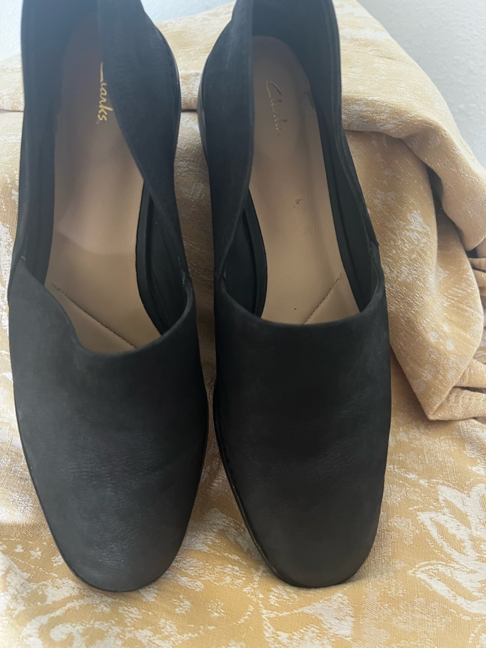 Clark’s Pure Easy black flats size 9 leather shoes